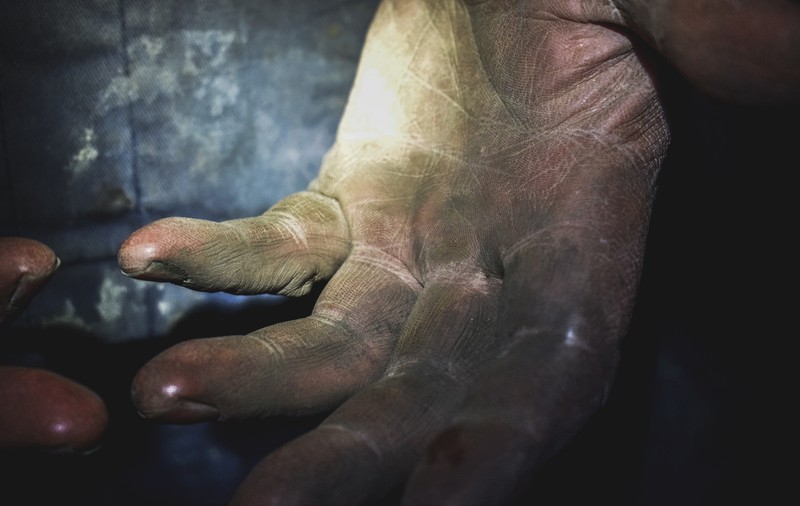 VIDEO | Reportajele Libertatea: ”Ultima tonă. Am fost miner la Uricani”, episodul 2: ”Mina și femeia nu te iartă”. Nici explozia