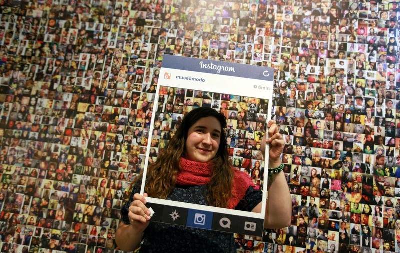 Instagram este PESTE Twitter