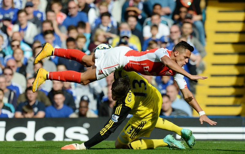 Accidentare horror a portarului de la Chelsea, Thibaut Courtois, în derby-ul cu Arsenal