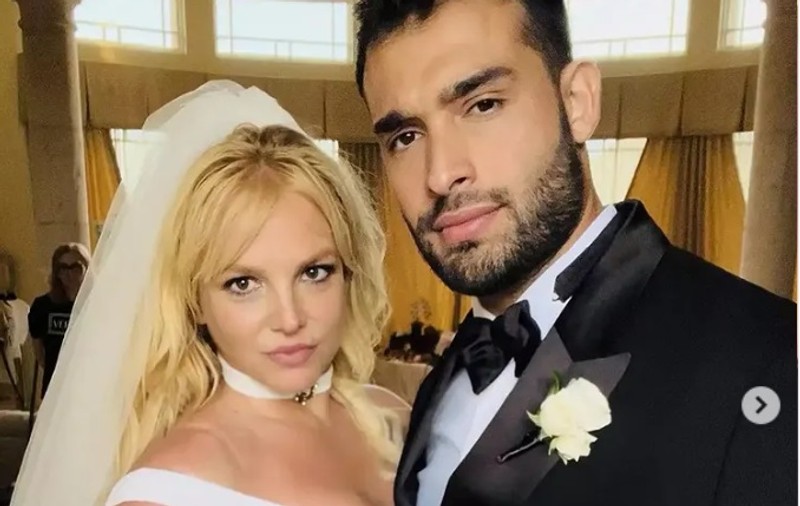 Britney Spears și Sam Asghari divorțează după 14 luni de căsnicie. Artista și-a angajat deja avocați