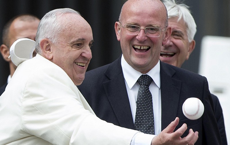 Șeful securității Vaticanului a demisionat în urma scurgerii în presă a unor date dintr-o anchetă: ”Mi-a fost rușine de ce s-a întâmplat”