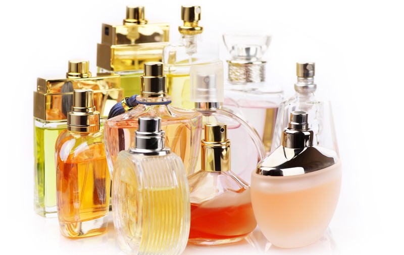 Diferența dintre parfum, apă de toaleta și apă de parfum