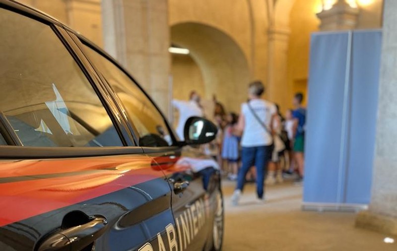 „Mi-a fost furată mașina, cu fiul meu înăuntru”. Cum a încercat un român să inducă în eroare carabinierii italieni