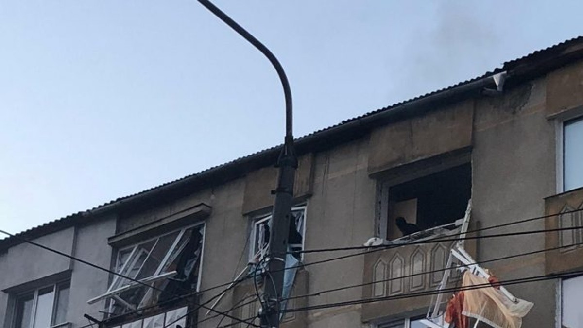 Explozia dintr-un bloc din Bistrița a fost o tentativă de crimă. Apartamentul din Bistrița unde a avut loc explozia din 5 decembrie