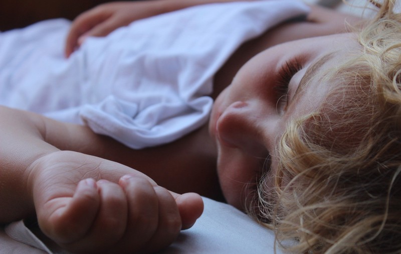 "Sunt mama unui adolescent cu autism, a cărui anxietate s-a accentuat de când stăm în casă. Ce pot face în acest caz?" Răspunsul Poliției