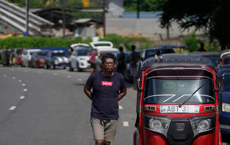 Criză de combustibil în Sri Lanka. „Economia se confruntă cu un colaps total”