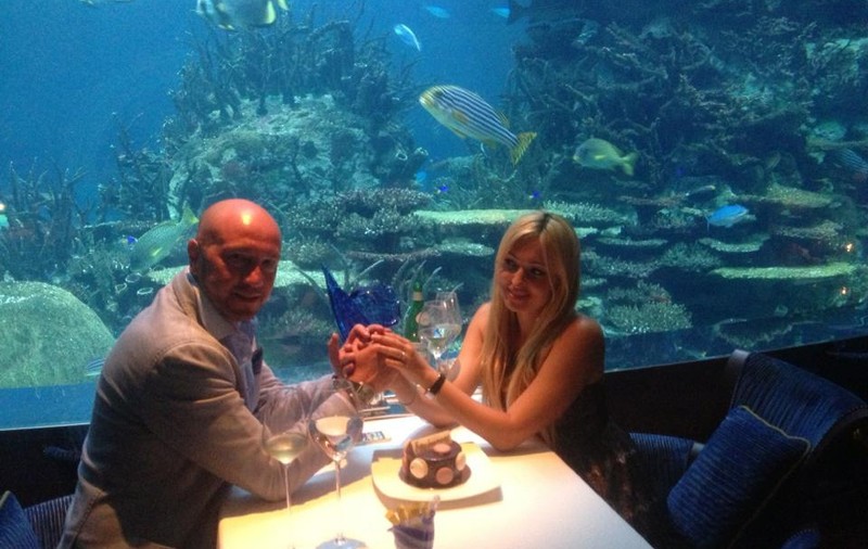 RĂSFĂŢ ÎN LUX în Dubai! Uite cum au sărbătorit Raluca şi Walter Zenga 8 ani de căsnicie | FOTO