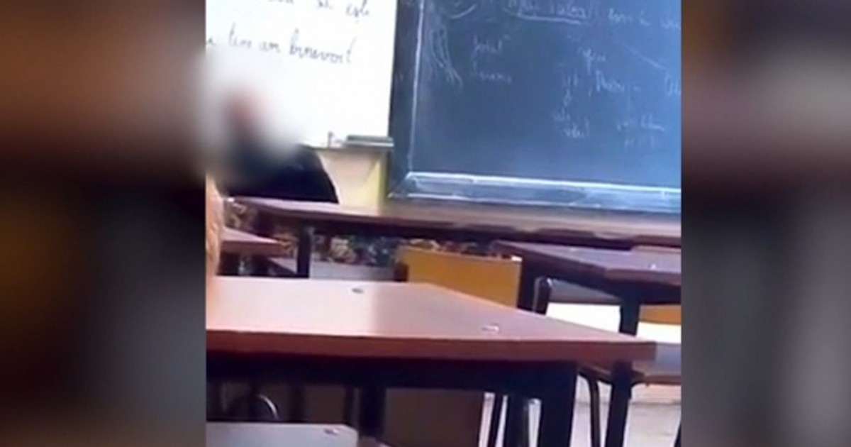 Anchetă în cazul profesorului acuzat că s-a masturbat în fața elevilor