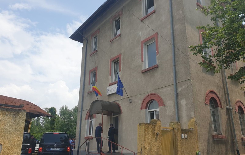 Ancheta de la Otopeni. 20 de persoane reținute, iar 38, sub control judiciar. Angajați MApN și ISU, anchetați pentru furt
