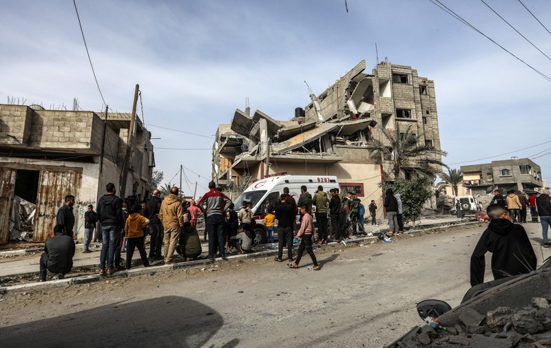 Bombardamentele israeliene asupra Rafah stârnesc teama că asaltul este iminent: „Erau toți împreună, când dintr-odată au dispărut ca praful”