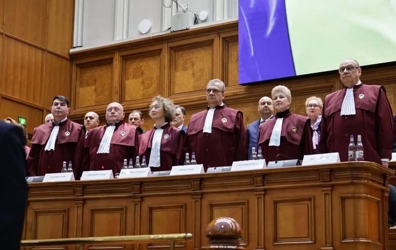 Judecătorii CCR, lăsați fără indemnizația de pensionare de 36.000 de euro, dacă un nou proiect de lege va fi aprobat