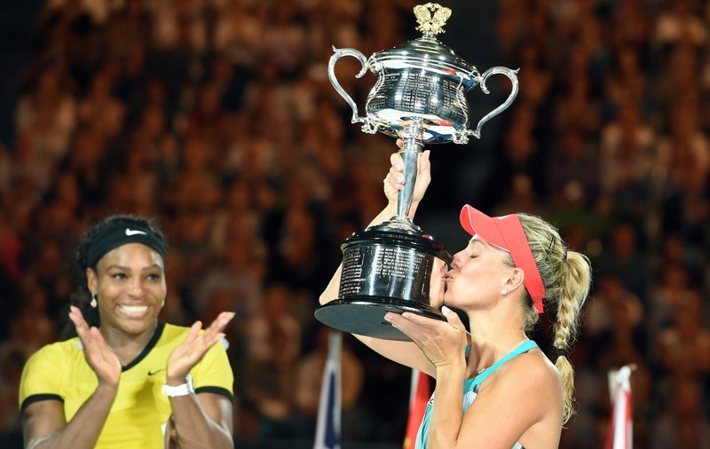 Finală magnifică în Australia, de asta s-a inventat tenisul! ^Kerber a răpus ”balaurul” Serena. Halep a căzut de pe locul 2! FOTO&VIDEO
