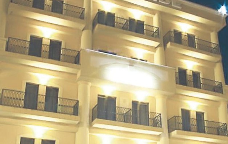 Ten Colonade, unul dintre cele mai căutate hoteluri din Constanţa
