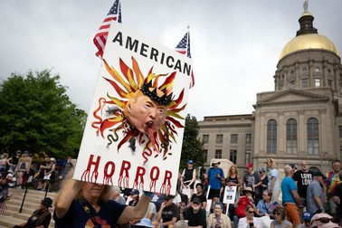 Protestatarii se adună lângă Capitoliul statului Georgia: „Fără regi în America”, Foto: Profimedia