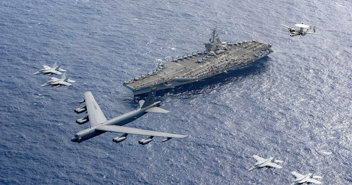 Portavionul USS Theodore Roosevelt Foto: Hepta
