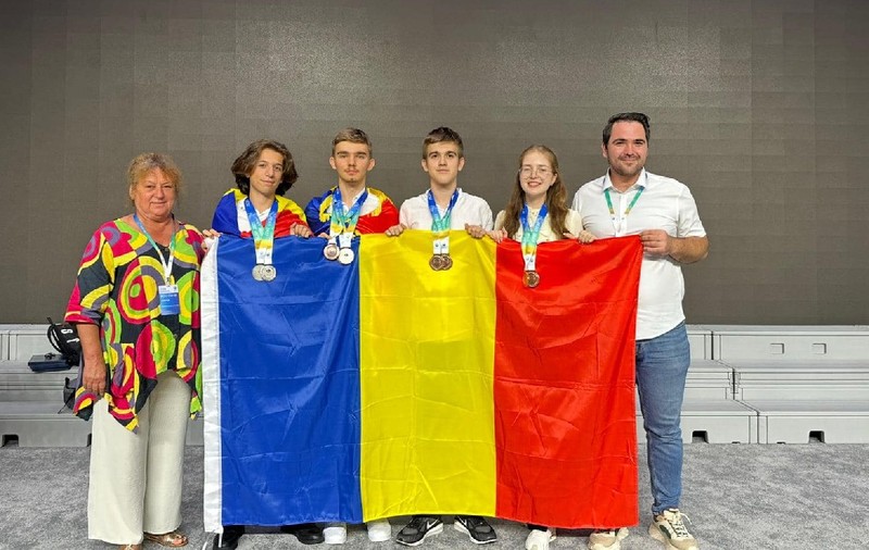 Patru elevi români au obținut 9 medalii la Olimpiada Internațională „Științele Pământului” (IESO) 2025, din China