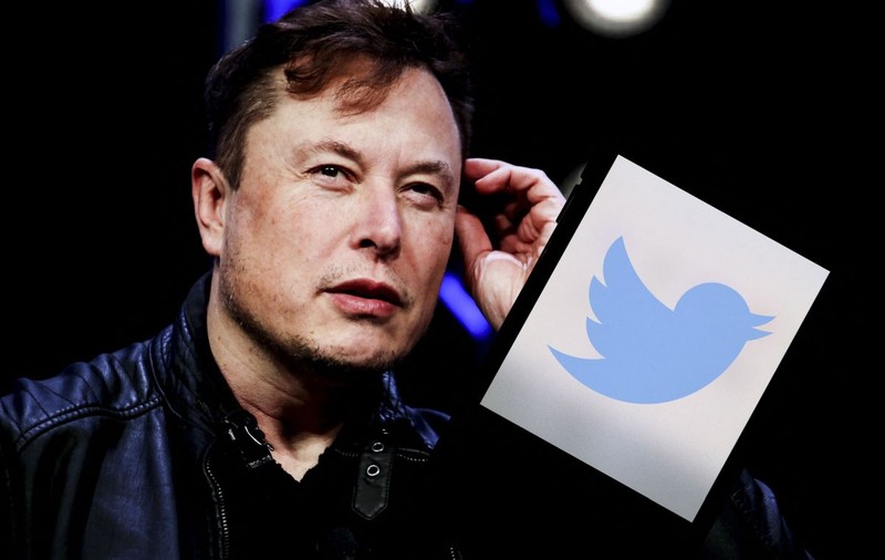 Elon Musk anunță că utilizatorii X (Twitter) ar putea plăti o sumă lunară pentru a folosi platforma