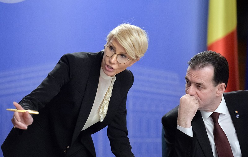 Guvernul alocă 175 de milioane de euro pentru tablete și echipamente de protecție în scoli. 500.000 de tablete vor fi achiziționate din fonduri europene