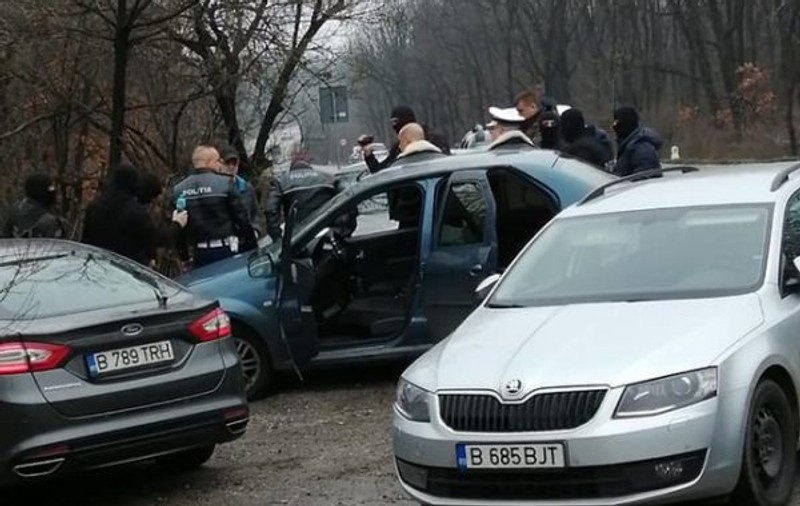 Decizia judecătorilor. Doi dintre polițiștii din Olt prinși luând șpagă, judecați în stare de libertate