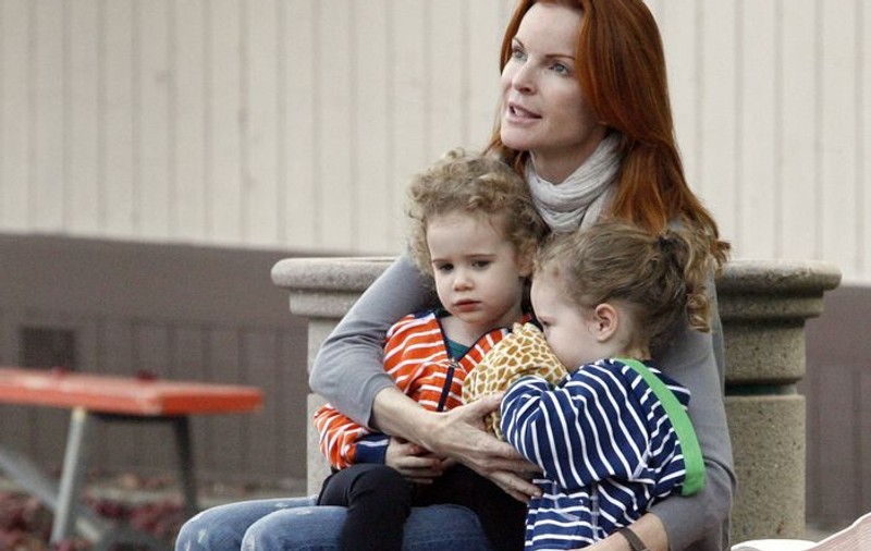 Marcia Cross: "Mă îmbrac cumplit, la fel şi fetele mele"