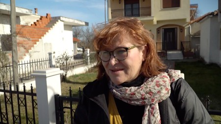 Vaya Domba, care locuiește în Kastanies, a venit la graniță pentru a vedea situația