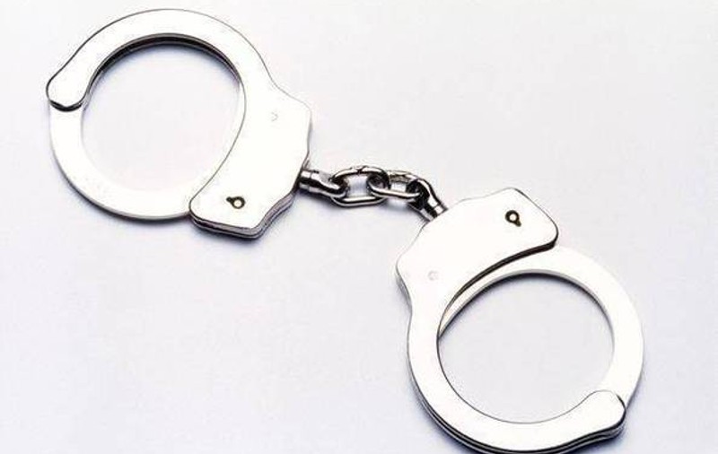 Mulţi au fost prinşi, alţii n-au învăţat nimic! Încă o avocată riscă puşcăria pentru intervenţii la magistraţi