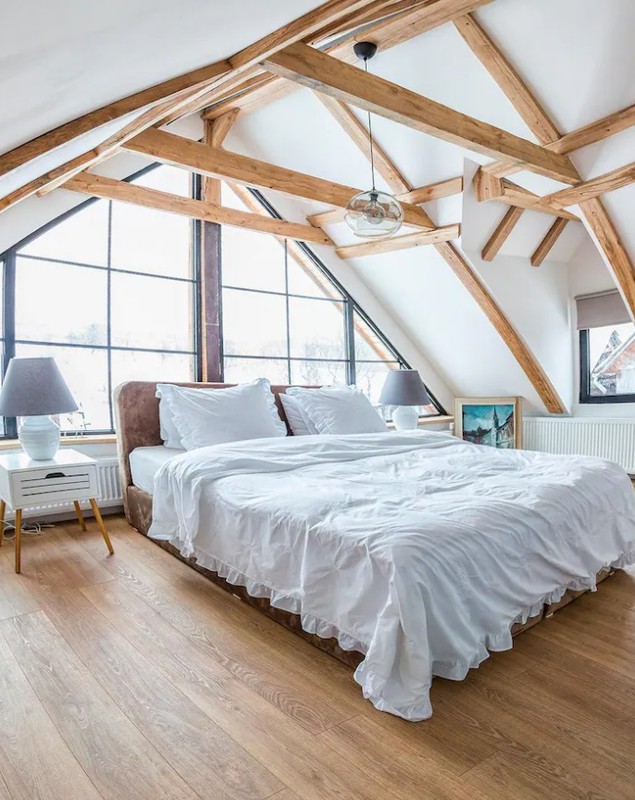 Imagini cu casa din Maramureș a lui Nicolai Tand. Bucătarul nu mai locuiește acolo, așa că o închiriază turiștilor