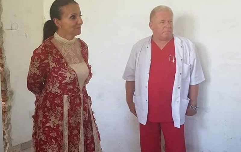 Sorina Pintea, într-o „rochie Valentino, de 2.100 de euro”, la o vizită pe șantier