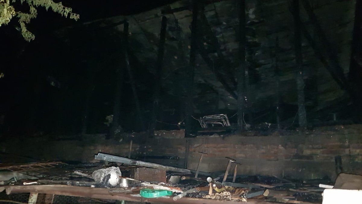 Incendiul din Brăila care a mistuit cinci case a fost provocat de un scurtcircuit