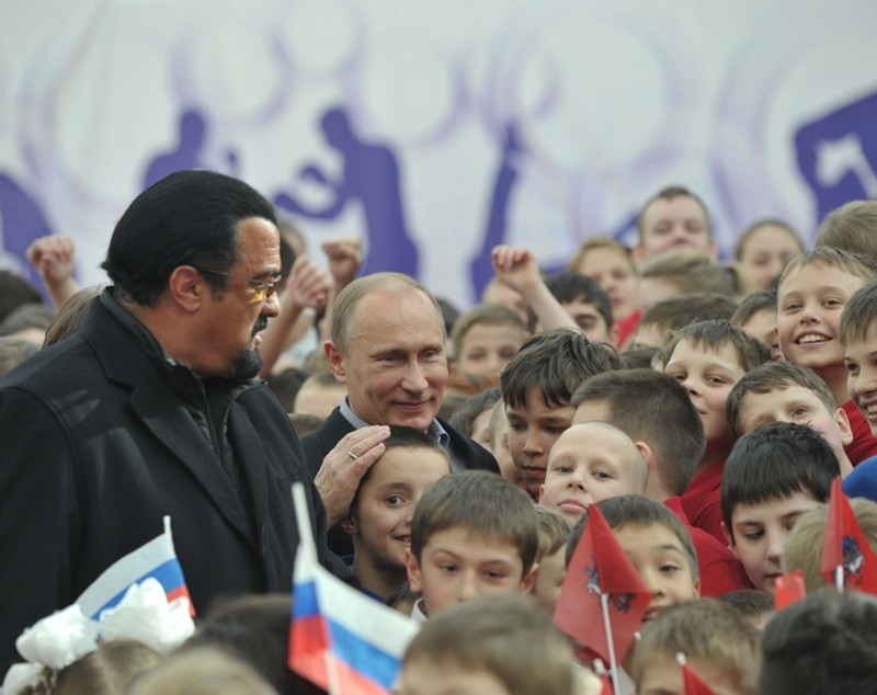 Actorul Steven Seagal, interviu în presa de stat de la Moscova: „Nu voi renunța niciodată la cetățenia rusă”