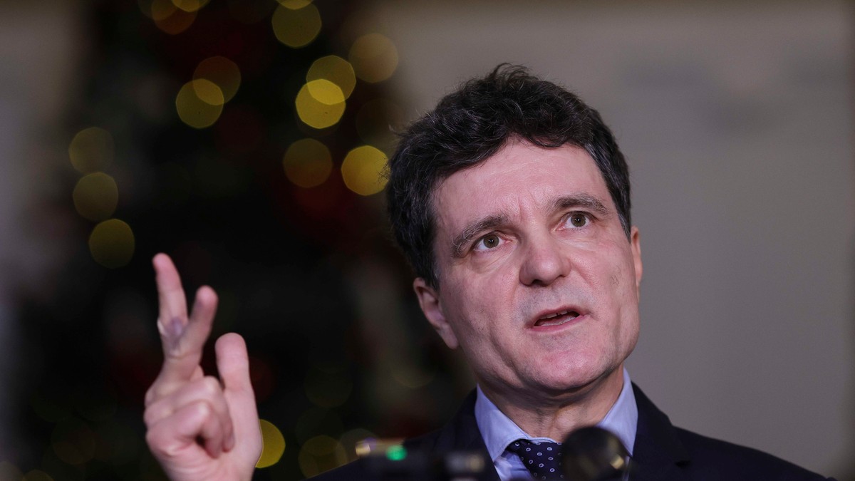 Nicușor Dan își anunță candidatura la prezidențiale în cadrul unei conferințe de prese din 16 decembrie 2024