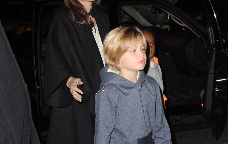 FETIȚA LUI BRAD PITT și a ANGELINEI JOLIE, CA UN BĂIEȚOI: ”Se îmbracă în costum și îi place să fie strigată John”