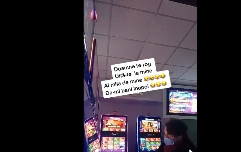 O profesoară din Bârlad, filmată într-o sală de păcănele când înjură și apoi se roagă la Dumnezeu să primească banii înapoi. Inspectoratul a deschis o anchetă
