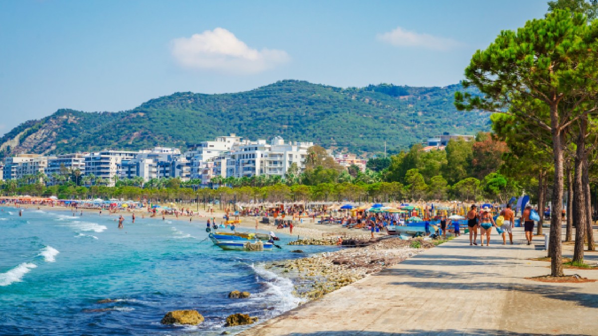 peisaj maritim de vară în Vlora, Albania