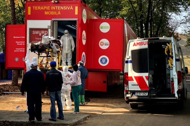 Aceasta este unitatea mobilă ATI a Institutului Marius Nasta implicată în incidentul de duminică seară | Foto: Eli Driu