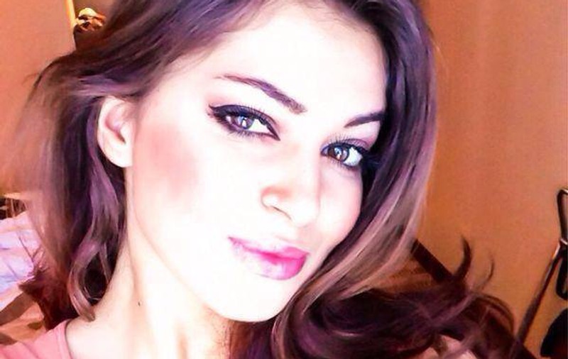 Elena de la Mandinga DEZVĂLUIE CE BACTERIE I-A UMPLUT FAŢA DE COŞURI!