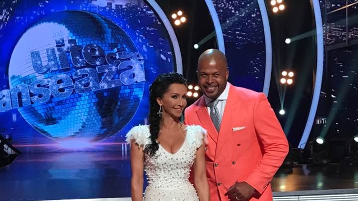 Mihaela Rădulescu a ajuns la munca de jos. Cum a fost surprinsă în platoul Uite cine dansează