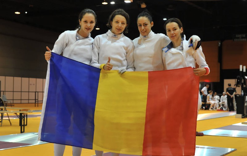 Delegaţia română de spadă a plecat spre China, pentru etapa a doua de Cupă Mondială!