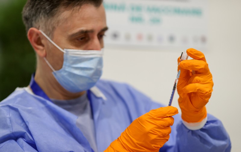 Maraton de vaccinare anti-COVID pentru tinerii cu vârsta între 16 şi 18 ani, la Galați