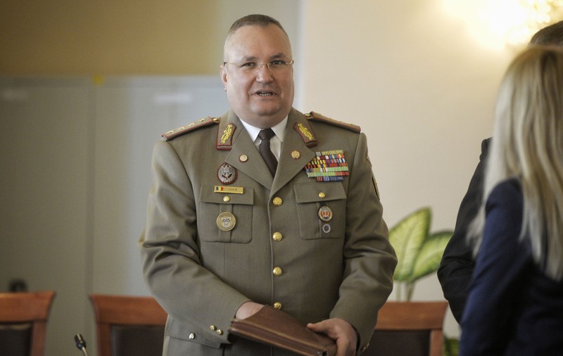 Show me the army, Nicule!