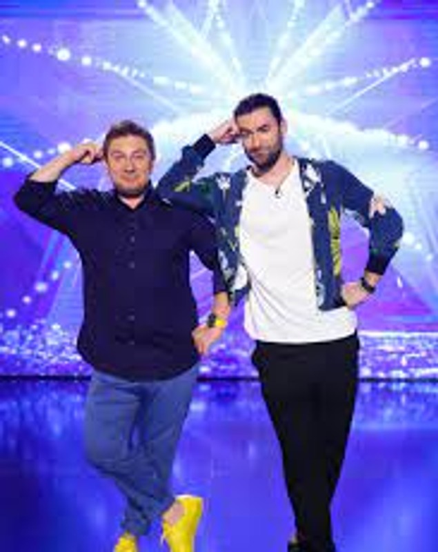 Cum se înțeleg Pavel Bartoș și Smiley dincolo de scenă: „Familiile noastre practic sunt și înrudite”