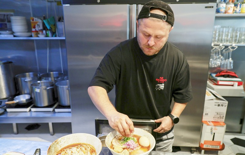 Bucureștiul, pus pe masă la preț fix. Tur de forță prin restaurantele de la Bucharest Food Week