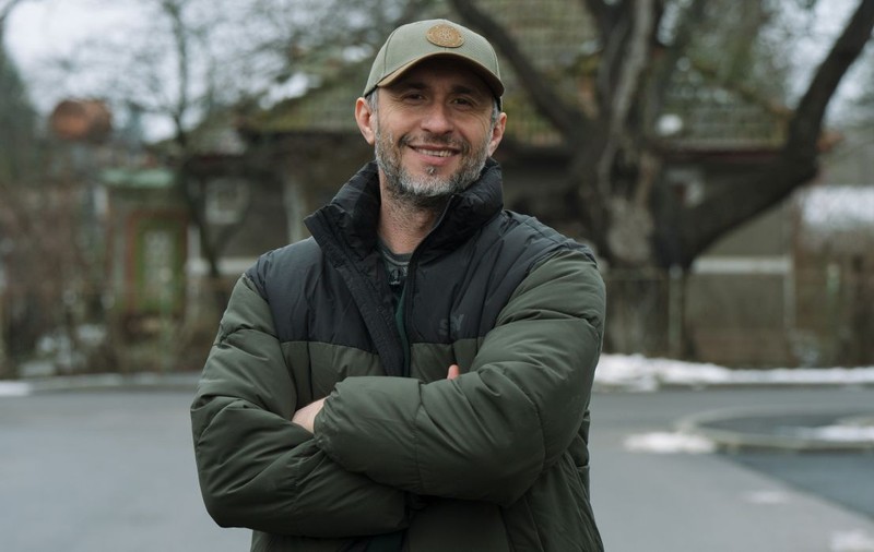 Dragoș Bucur, noi detalii despre viața trăită departe de București: „Am senzația că devenim încet-încet țărani”. Ce animale crește în gospodărie actorul