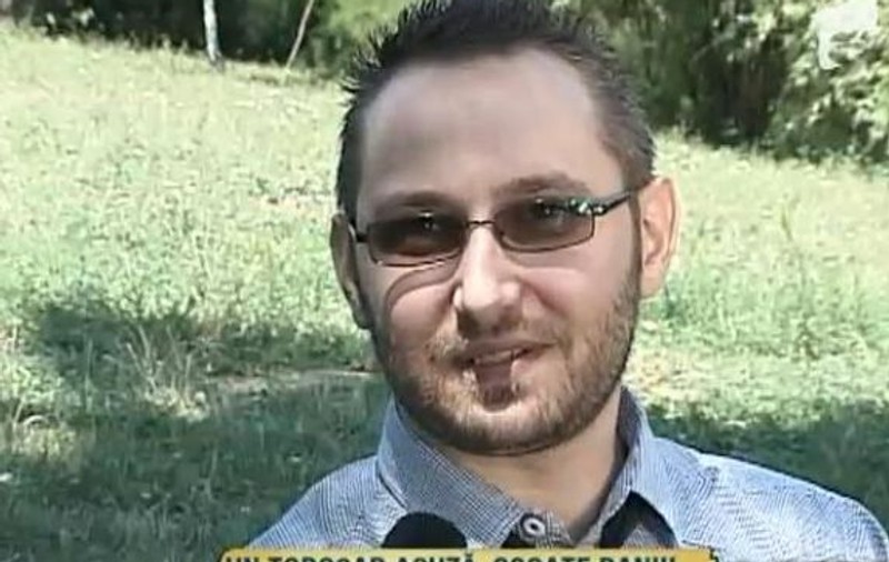 Solistul trupei Hara, acuzat de înşelăciune