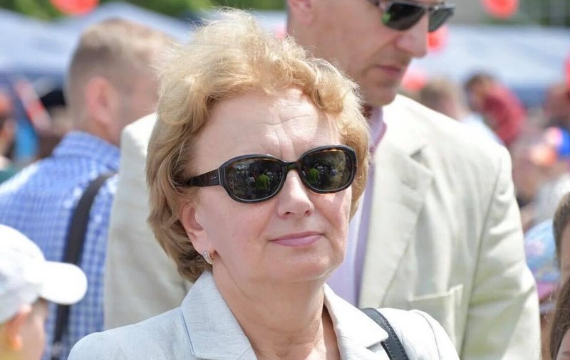 Zinaida Greceanîi, președinta Parlamentului din Moldova mulțumește poporului român pentru susținere. În 2009 l-a expulzat pe ambasadorul român la Chișinău și a introdus vize de intrare