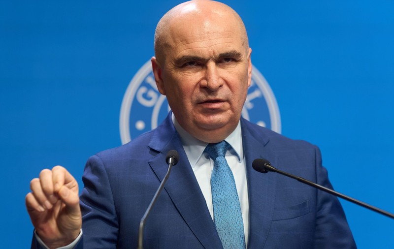 Guvernul Bolojan a tăiat peste 25.000 de posturi, majoritatea din Educație, în timp ce alte instituții au crescut