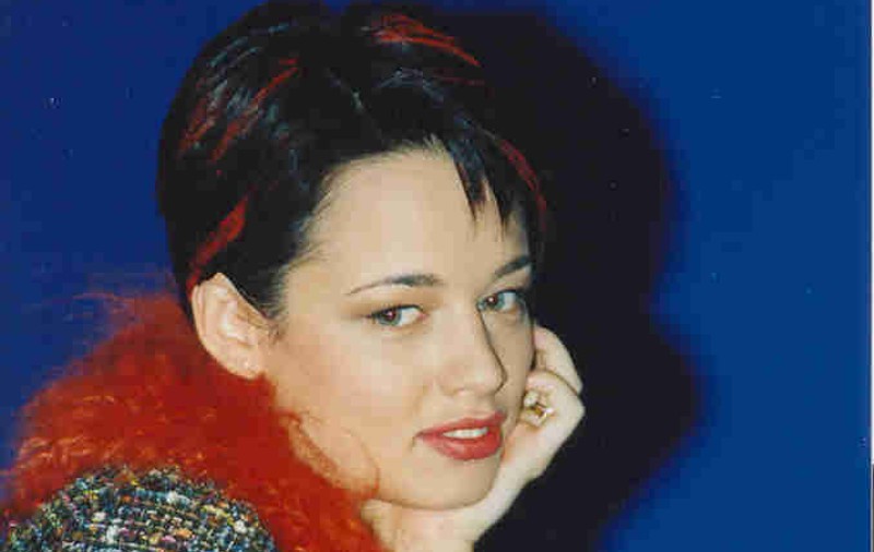 Fotografiile astea cu siguranţă nu ţi le mai aminteşti! Uite-o pe Andreea Raicu la ÎNCEPUTURILE sale în televiziune | FOTO