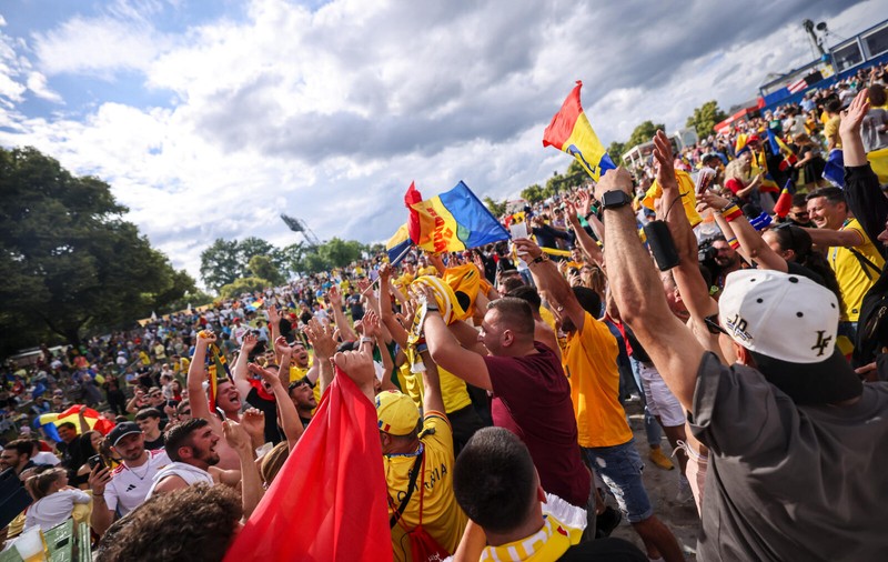 EURO 2024 | Suporterii români mută sărbătoarea tricoloră la Köln. Parada Fanilor, înaintea meciului cu Belgia