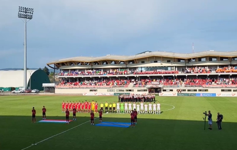 Reacția publicului când s-au intonat imnurile României, Ungariei și cel secuiesc, la inaugurarea stadionului din Miercurea Ciuc - VIDEO