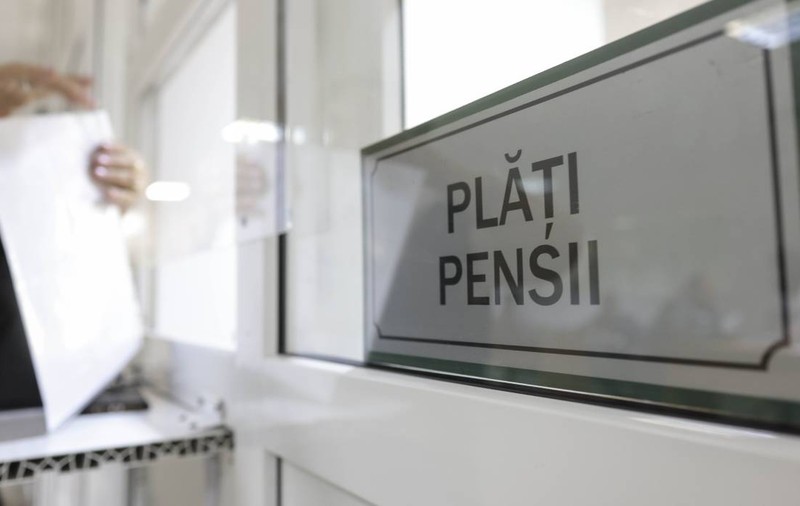 Peste 412.000 de români beneficiază de indemnizații și pensii prevăzute de legi speciale. Cele mai multe, persoanele persecutate politic